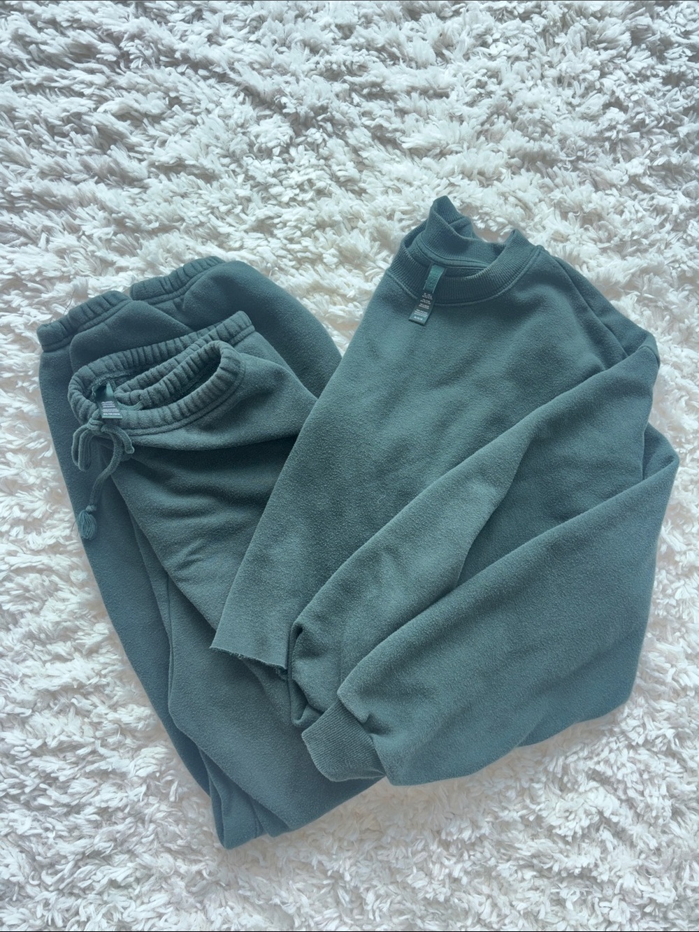 GUC Skims jogger sweat set in Spruce